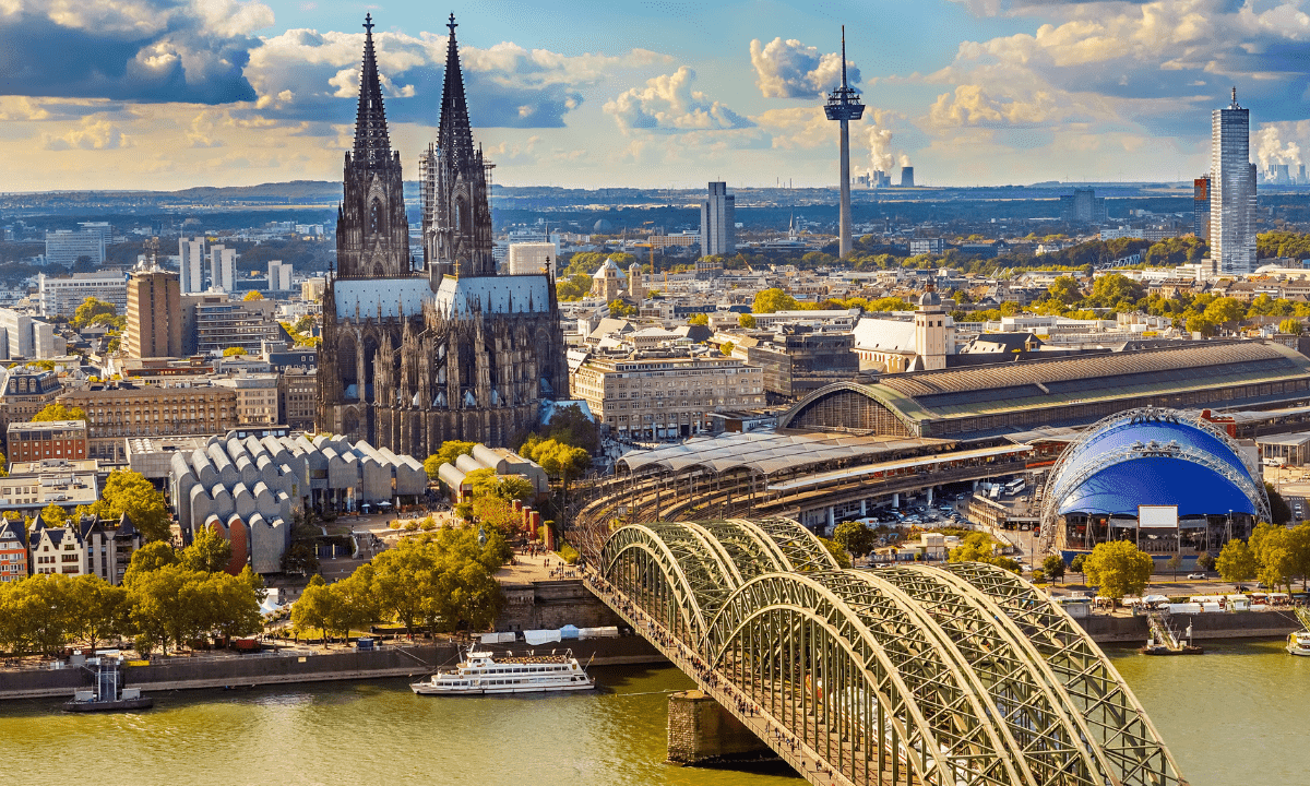 Cologne, Germany, with the Rhine River in the foreground. MAN Energy Solutions is building a district heating plant in Cologne with a heating output of 150MW using three ammonia heat pumps.