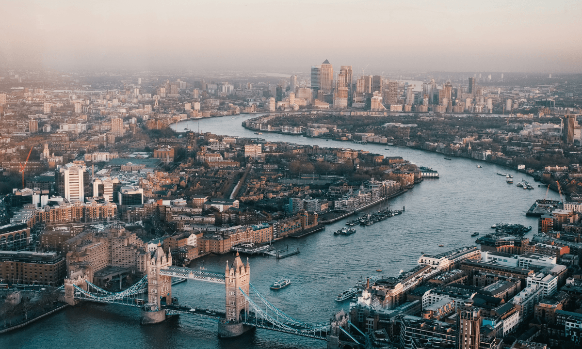 A graphic of the Tower Bridge in London. The U.K. Government seeks input from industry stakeholders regarding the proposed options to revise the country's HFC phase-down regulation.