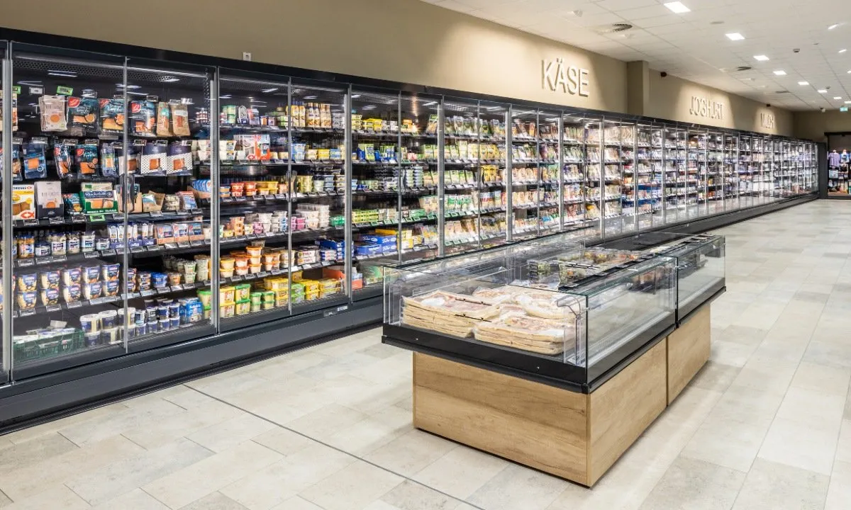 Epta’s remote CO2-based SkyView Plus cases with doors were installed at the new Edeka Schneider supermarket in Hambach, Germany. (Source: Epta)