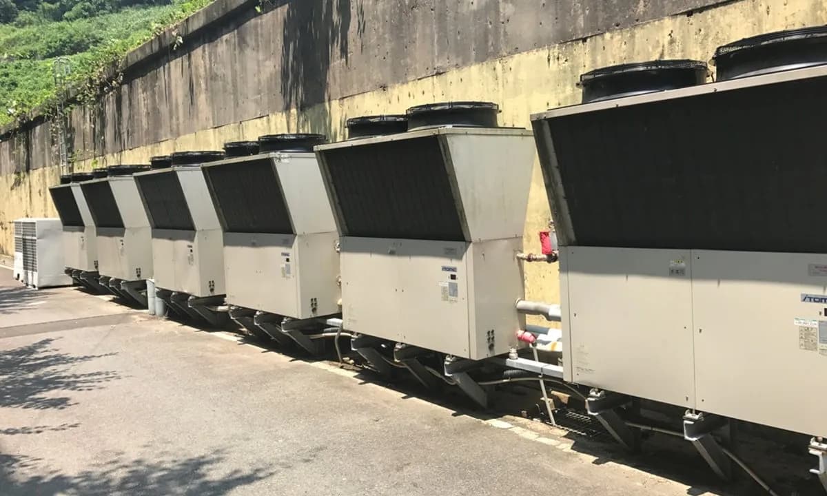 Six of Itomic’s CO2 heat pump water heaters at Dong-A University in South Korea. (Source: Itomic)