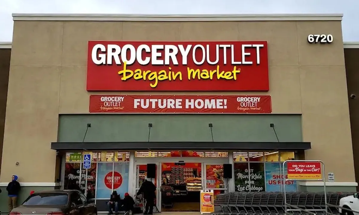 Grocery Outlet has 430 stores across eight states and plans to open 10 new stores by the end of 2022.