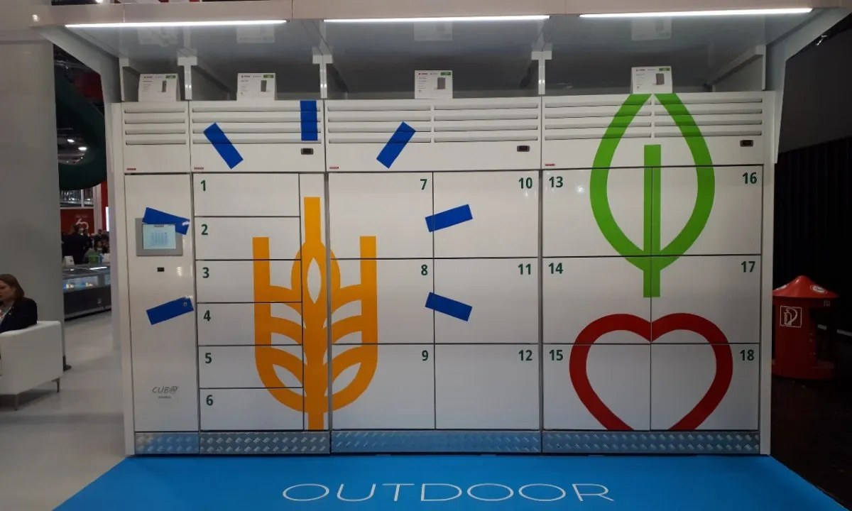 Oscartielle’s outdoor R290-based refrigerated locker on display at EuroShop 2023.