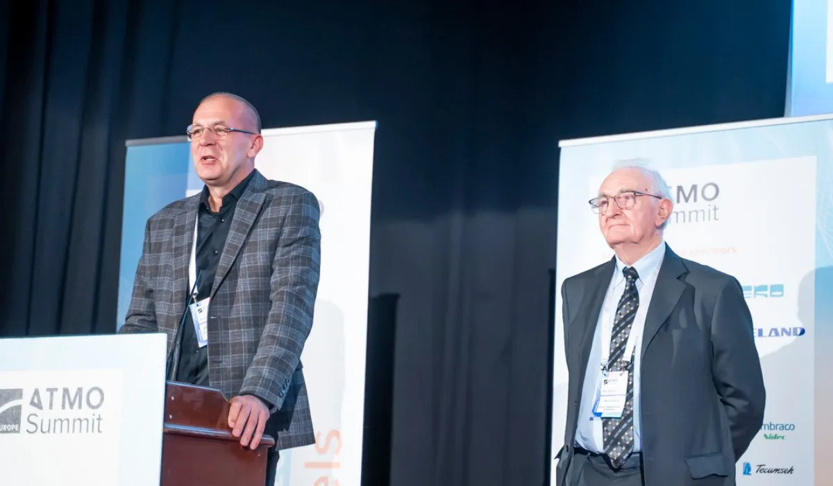 obert Pędzik and Marino Bassi presenting at ATMOsphere Europe 2023.