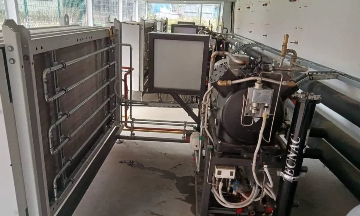 ABC Outdoor Chiller Installation at SlovTan Contract Tannery.