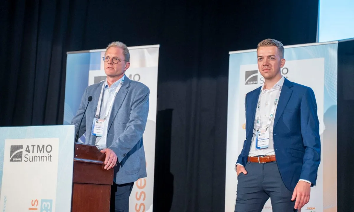 Anders Mønsted and Roy Arends presenting at ATMOsphere Europe 2024.