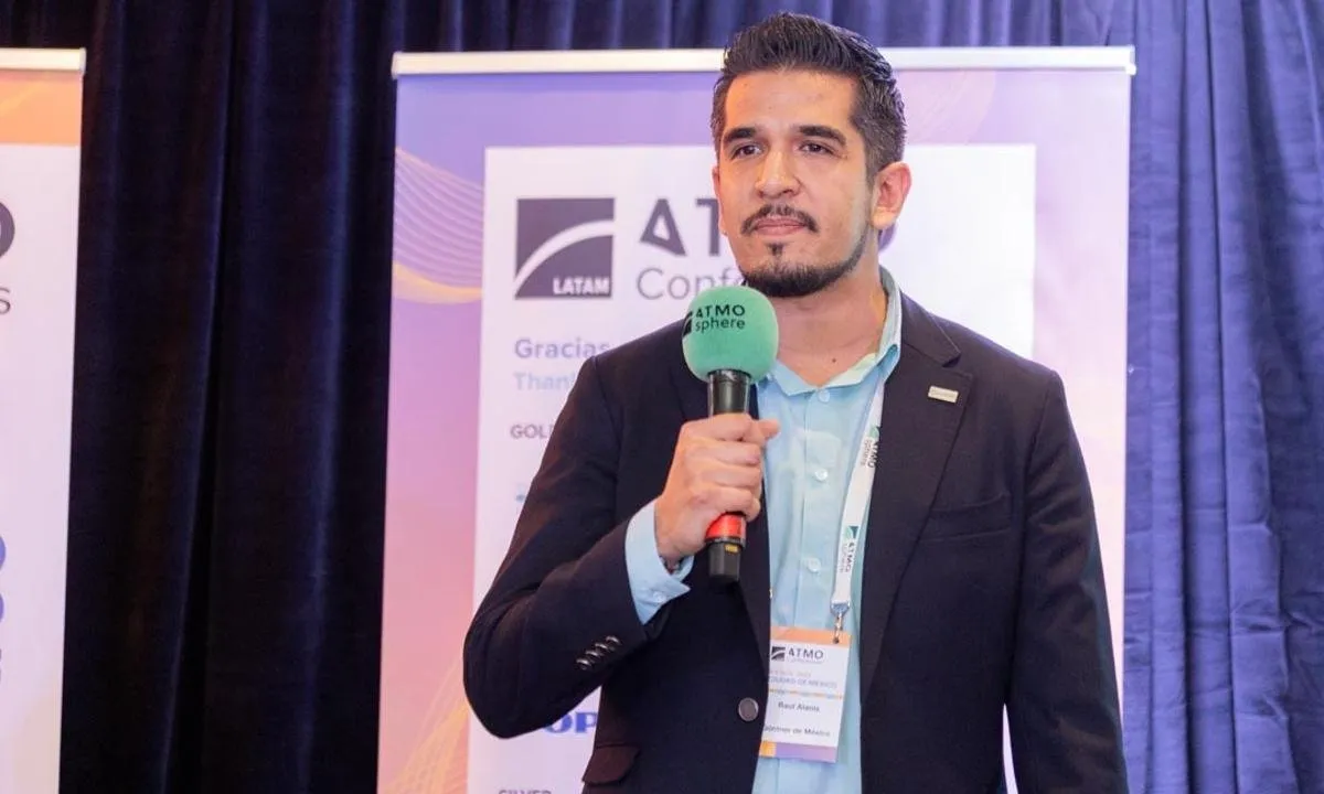 Raúl Alanis, Güntner, presenting about transcritical CO2 in Mexico at ATMO LATAM Summit 2023.