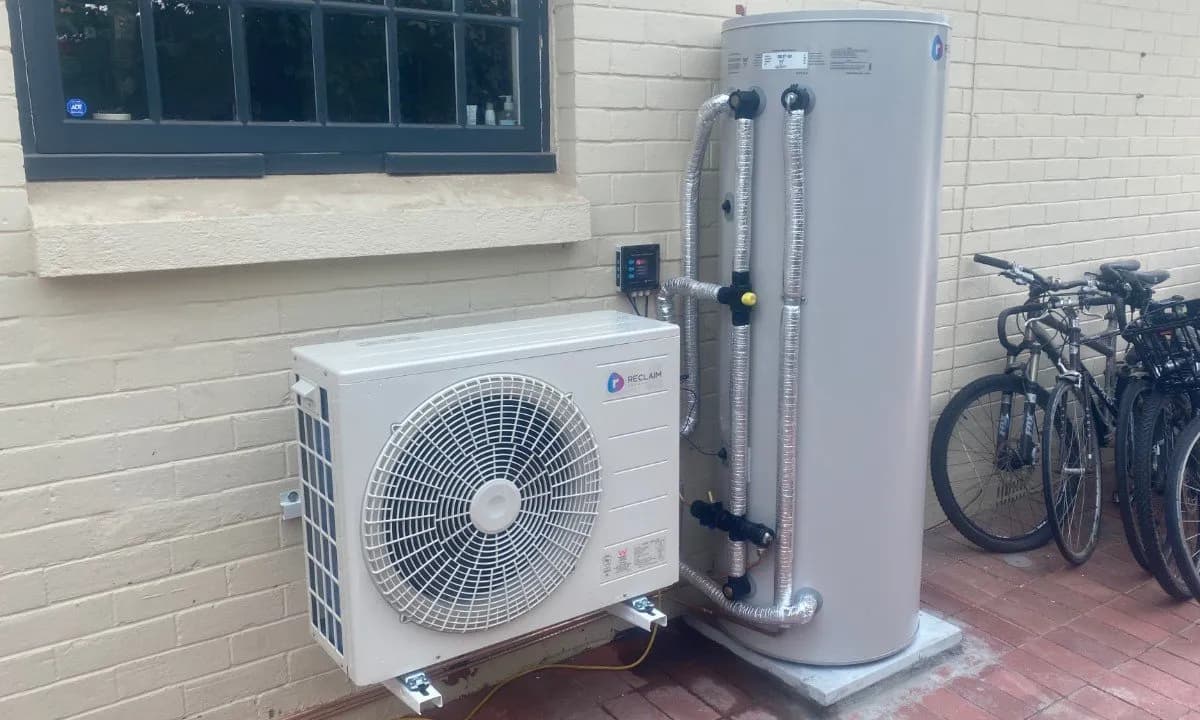 Reclaim Energy CO2 heat pump water heater