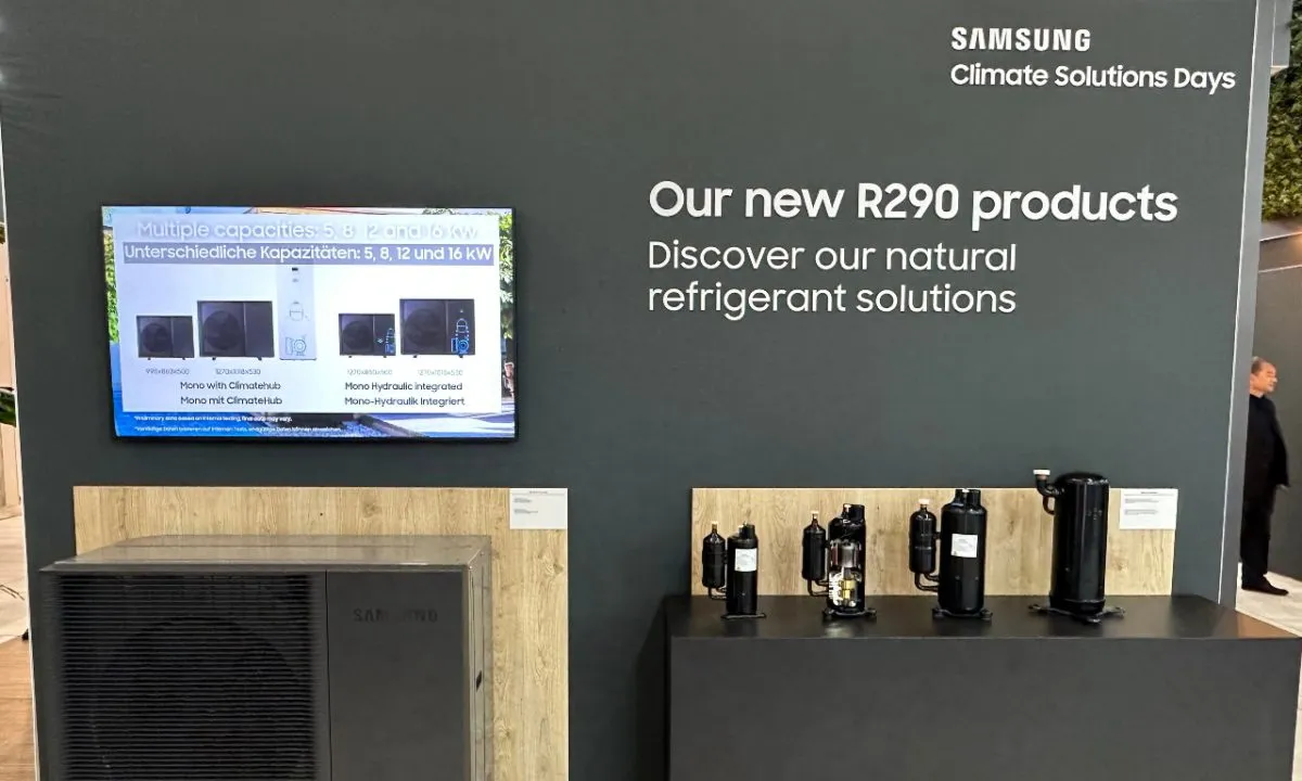 Samsung R290 heat pump and compressors on display at ISH 2023