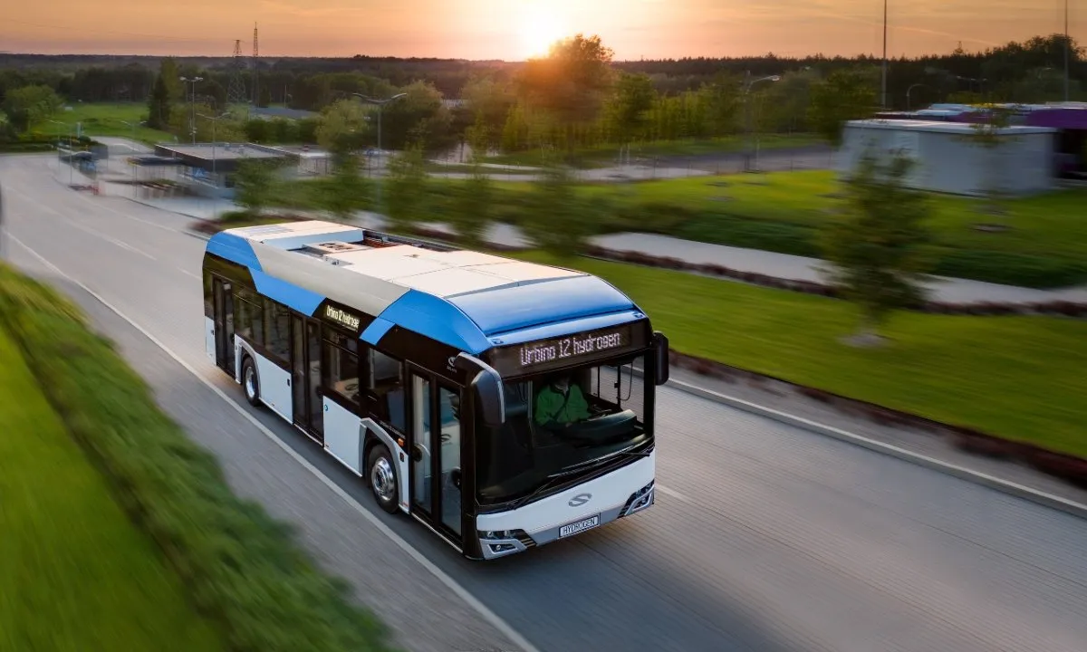 Solaris’s Urbino 12 hydrogen buses come with a CO2 heat pump as standard. (Source: Solaris)