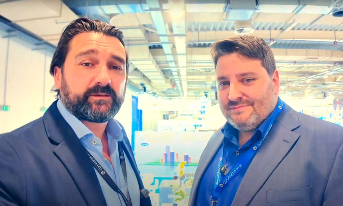 Marc Chasserot, ATMOsphere (left), and Dimitrios Dalavouras, General Refrigeration, discussing CO2 refrigeration in Greece at Climatherm Energy 2024.