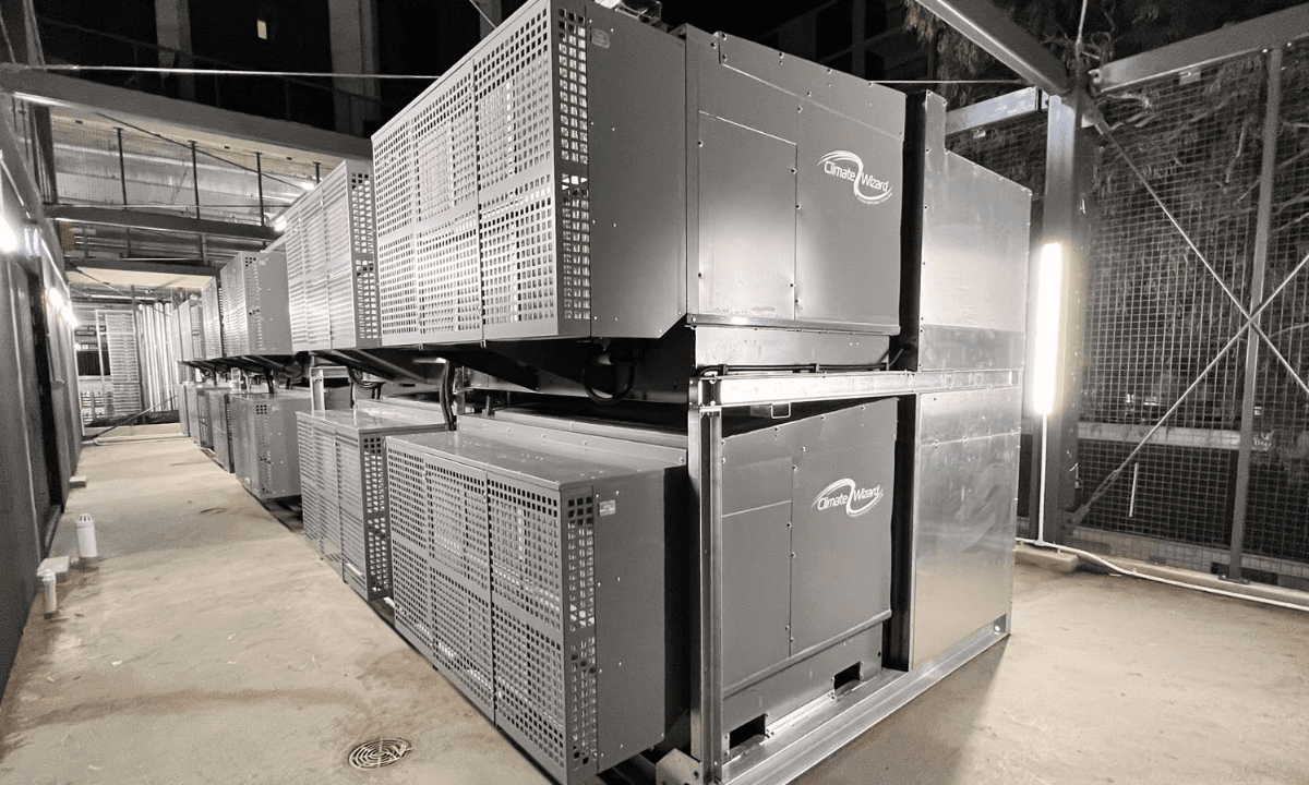 The Dew-Point CO2 System developed by Dr. Tim Lau and his team at UNISA and Glaciem Cooling Technologies. Photo Credit: UNISA and Glaciem Cooling Technologies.