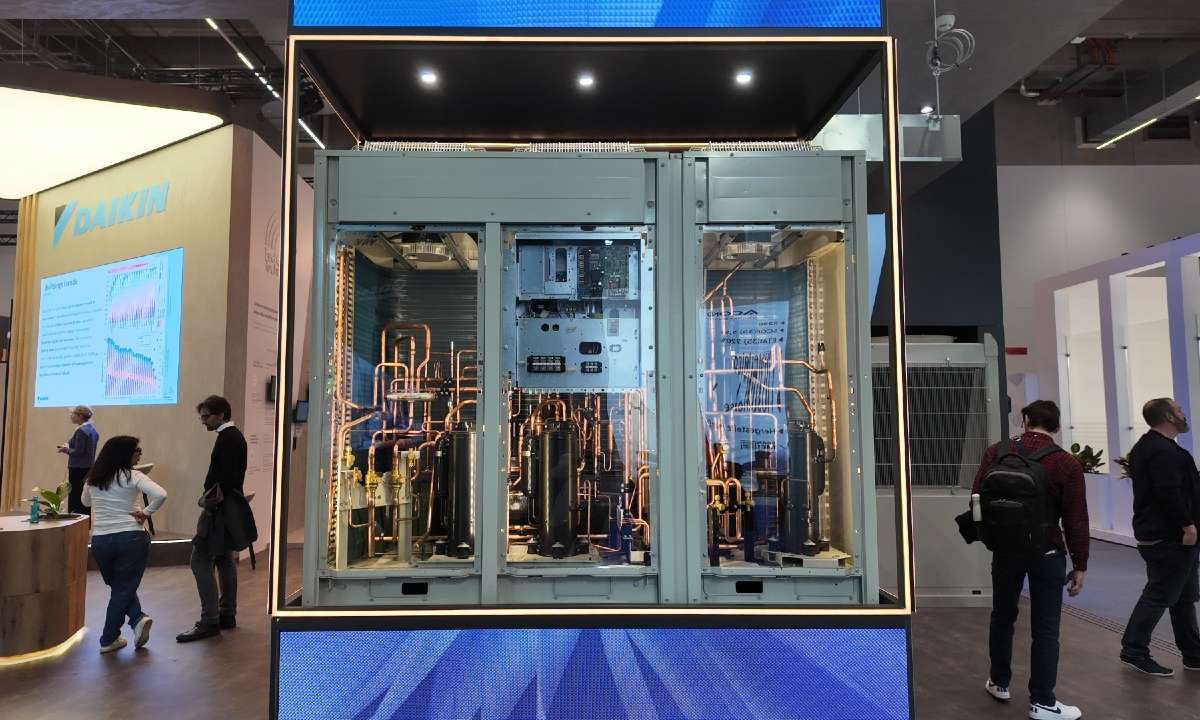 Daikin showcased its CO2 VRF technology at ISH 2025.