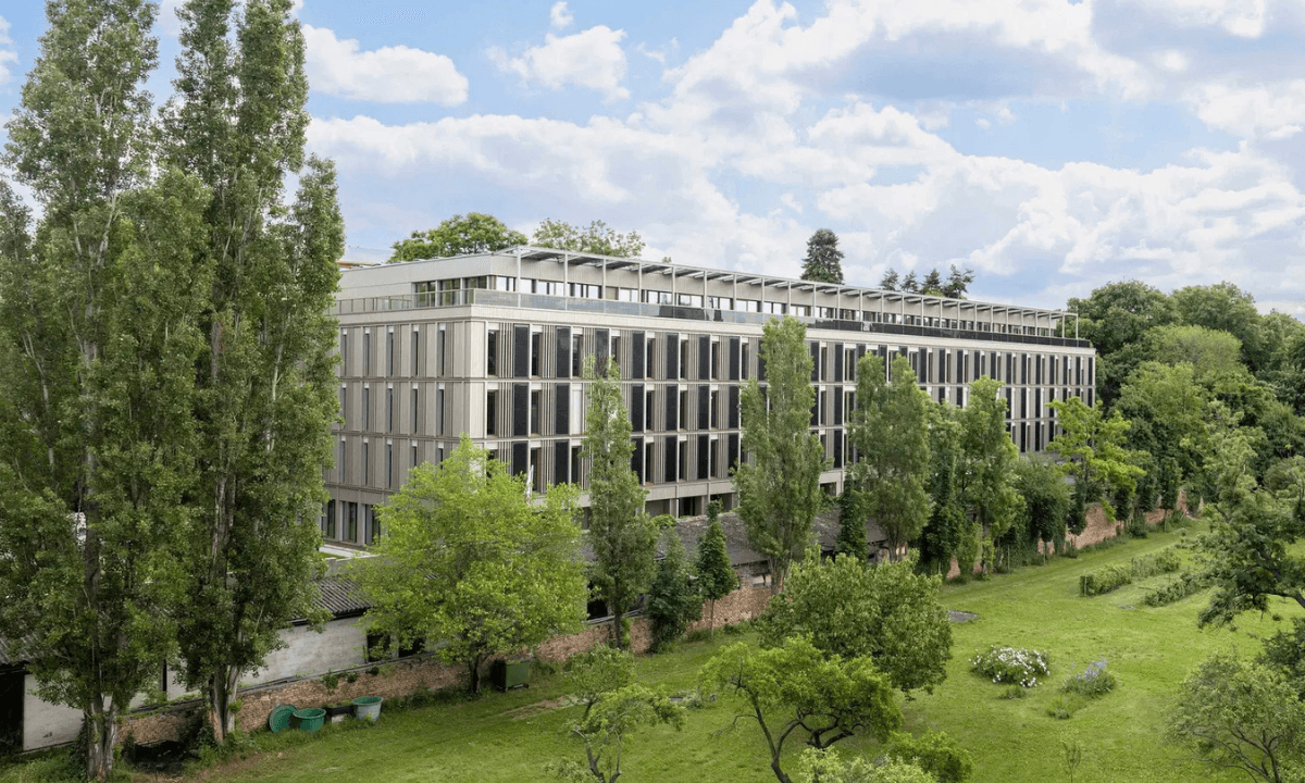 The European Patent Office in Vienna. The building was recently renovated with ammonia heat pumps installed for heating and cooling.