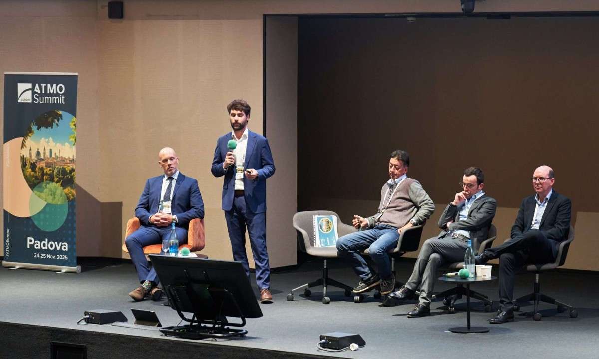 An image of Jakob Terčon, Business Development Manager at Zudek, presenting about an ammonia-based refrigeration system retrofit for Birreria Pedavena in a presentation at ATMO Europe 2025.