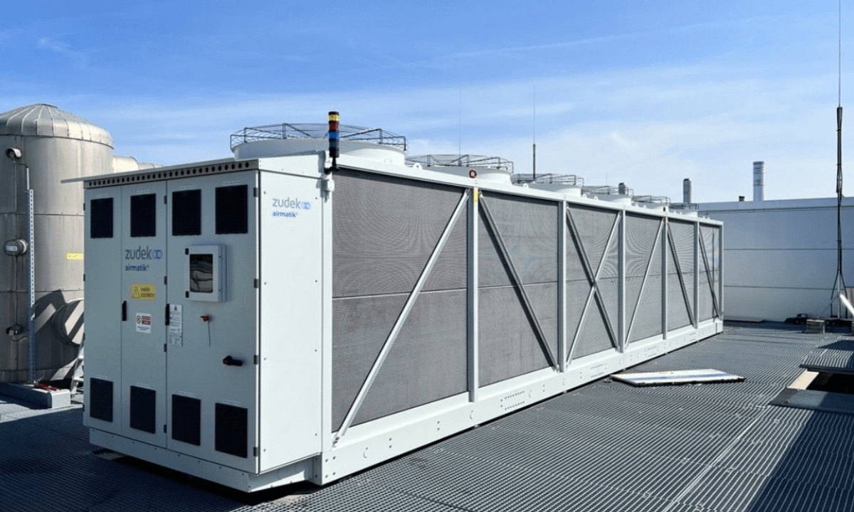 Zudek's Airmatik chiller being installed at a data center.