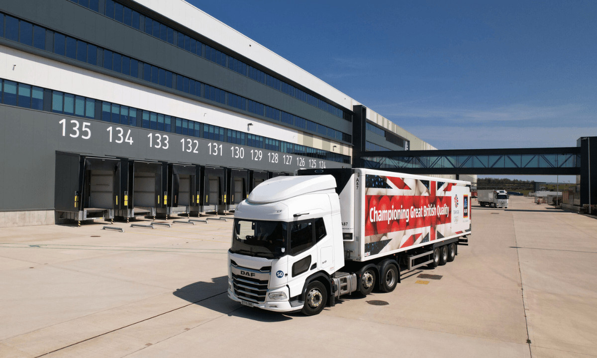 Aldi has opened a new distribution center in Bardon, England, with an 8.6MW CO2 refrigeration system.