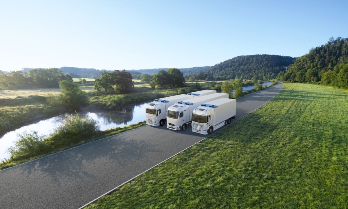 An image from ECOOLTEC signifying the T15 unit's design for electric trucks, including rigid trucks, drawbar trailers and semi-trailers. T15 uses propylene (R1270)/CO2 (R744) refrigerants.