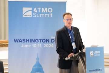 John Collins, Zero Zone, presenting on transcritical CO2 in industrial refrigeration applications at ATMO America Summit 2024.